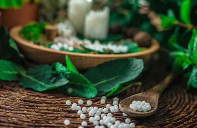 Comment prendre les granules homéopathiques : les bons réflexes à adopter Pharamond