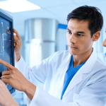 Comprendre les examens TEP-TDM dans le dépistage du cancer