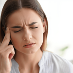 Causes fréquentes des maux de tête : que peuvent vous révéler vos douleurs ?