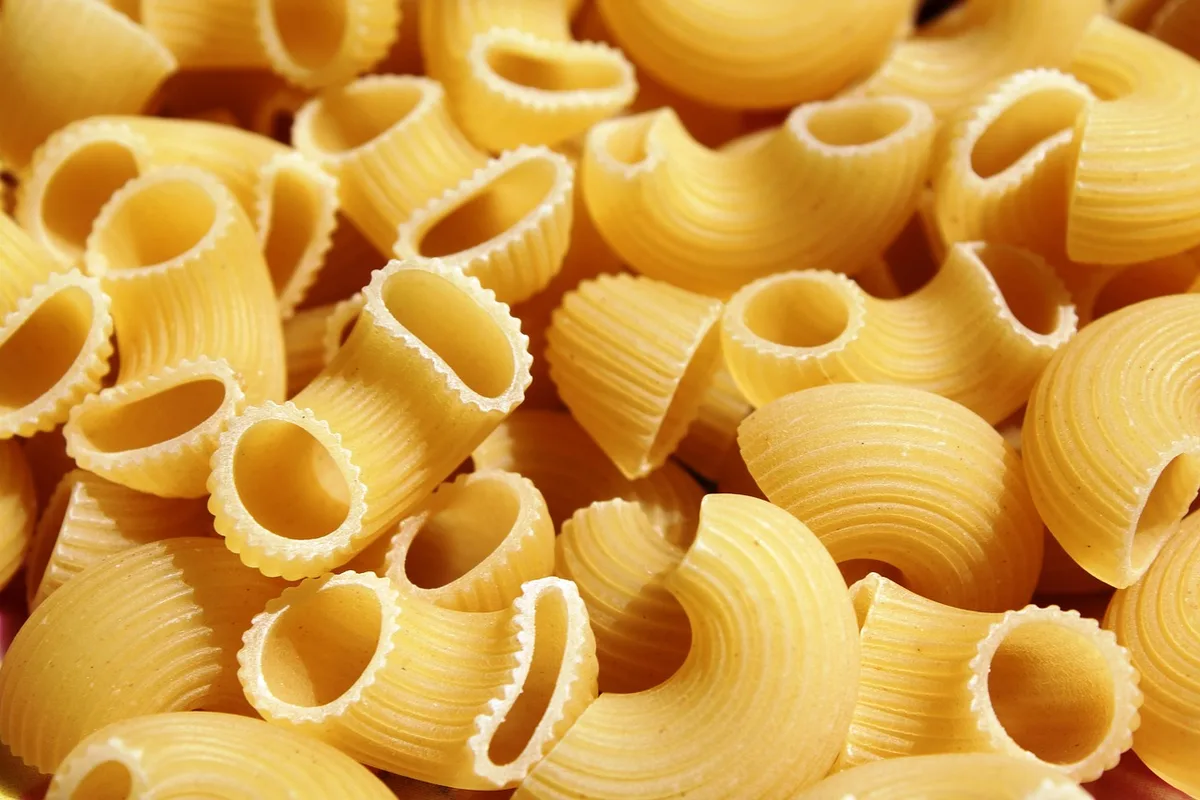 Étiquette d'un complément alimentaire listant ingrédients et dosages