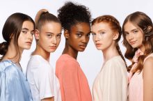 Cinq coiffures pour masquer les cheveux gras instantanément