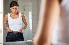 Comment perdre les poignées d&rsquo;amour sans faire de sport ?