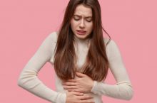 Pourquoi avez-vous l’estomac gonflé en permanence et que faire ?