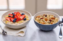 Flocons d&rsquo;avoine ou muesli : quel petit-déjeuner est le plus sain ?