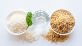 Le riz blanc ou complet : lequel favorise la constipation et pourquoi ?