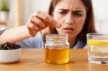 Miel contre brûlures d&rsquo;estomac : recettes, efficacité et précautions