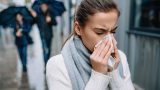 Pourquoi les rhumes et la grippe augmentent-ils au changement de saison ?