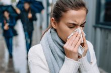 Pourquoi les rhumes et la grippe augmentent-ils au changement de saison ?