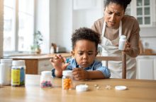 Probiotiques pour enfants : 9 souches recommandées par une pharmacienne