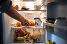 Que ne pas manger à jeun : aliments à éviter pour protéger votre estomac