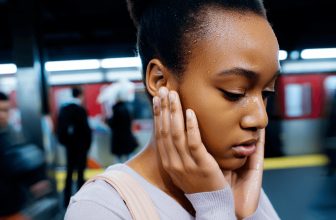 Quelles sont les causes de la transpiration excessive sans effort ?