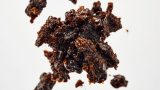Shilajit: 5 bienfaits, effets secondaires et précautions essentielles