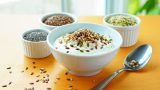 Six graines à ajouter à vos yaourts pour plus de croquant et de nutriments