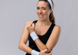 Douleur articulaire coude : Manifestations et traitement de cette affection
