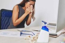 Nez qui coule comme de l’eau et éternuements : traitement rapide et efficace