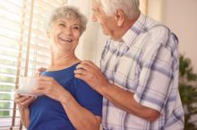 Sénior : comment trouver la mutuelle la moins chère ?