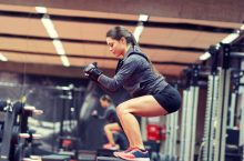 Les plateformes vibrantes marchent-elles vraiment pour la remise en forme ?